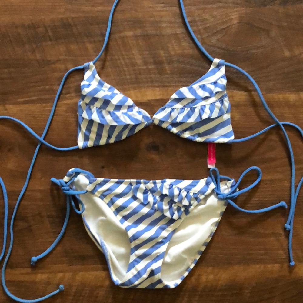 Bathing suit